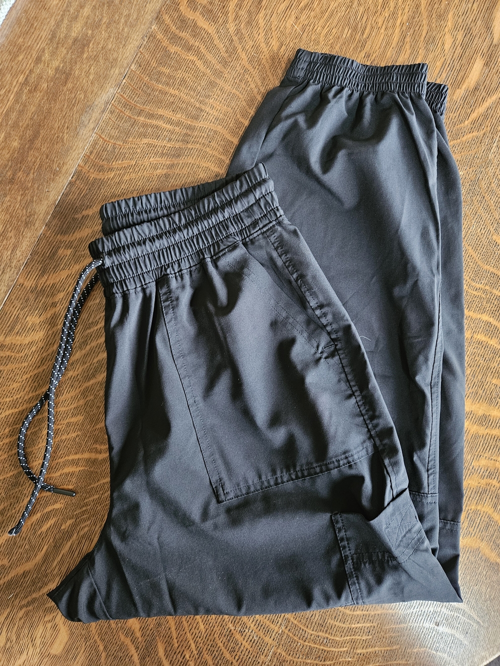 EUC Women's Old Navy Stretchtech Quick Dry Cargo Pants